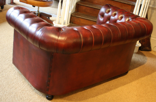 Oxblood 2-Seater Leather Chesterfield